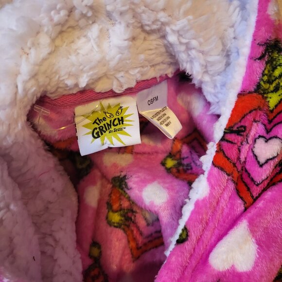 The Grinch Sweatshirt Dr. Seuss Hearts Pink OSFM Oversized Pockets, NWOT - Picture 6 of 6